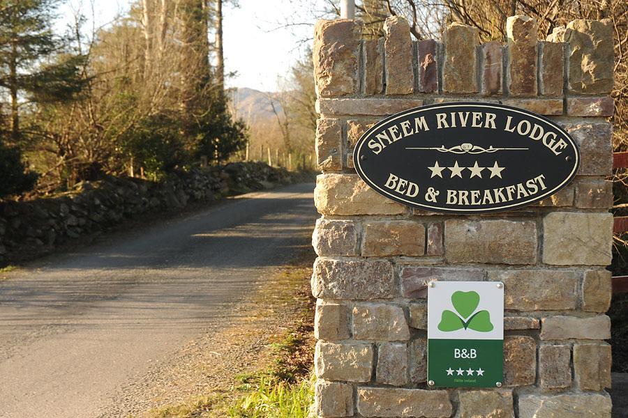 Sneem River Lodge Bed & Breakfast Exterior photo